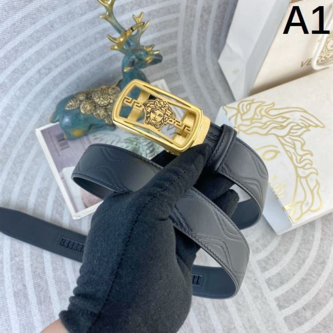 フォーマルな VERSACE ヴェルサーチェ コピー ベルト 上品な 柔らかい