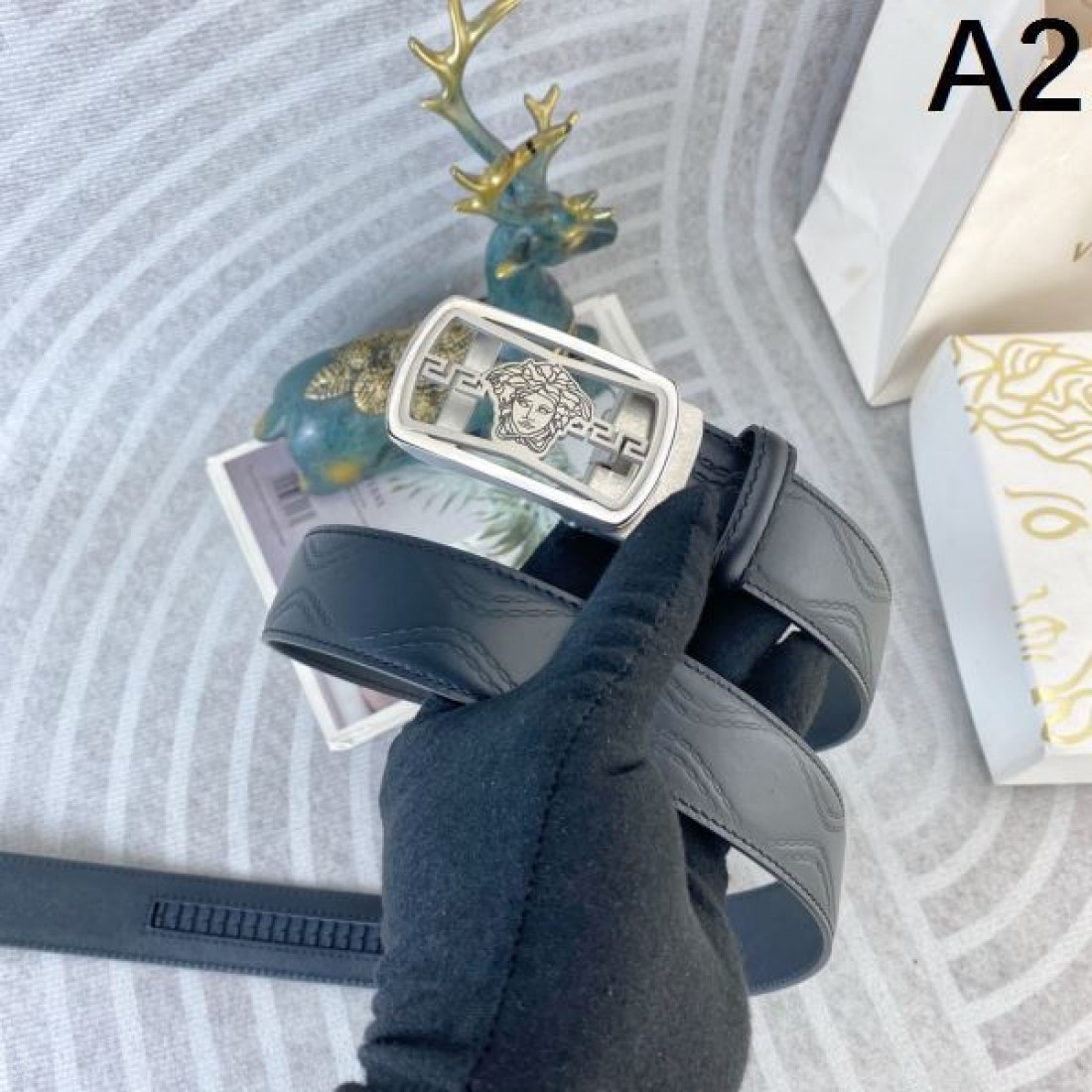 フォーマルな VERSACE ヴェルサーチェ コピー ベルト 上品な 柔らかい