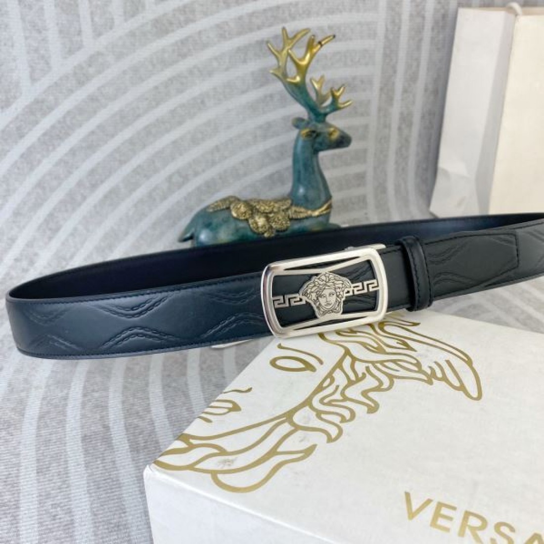 フォーマルな VERSACE ヴェルサーチェ コピー ベルト 上品な 柔らかい