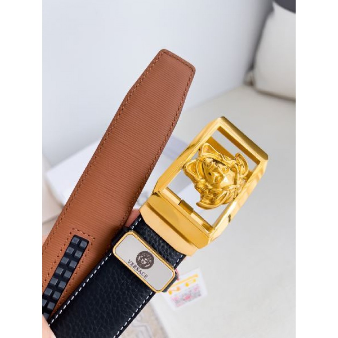 高級感のある 洗練された VERSACE ヴェルサーチェ スーパーコピー ベルト