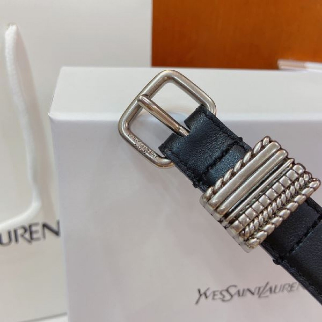 クラシックな YSL イヴ サンローラン コピー ベルト 高級感漂う エレガントな