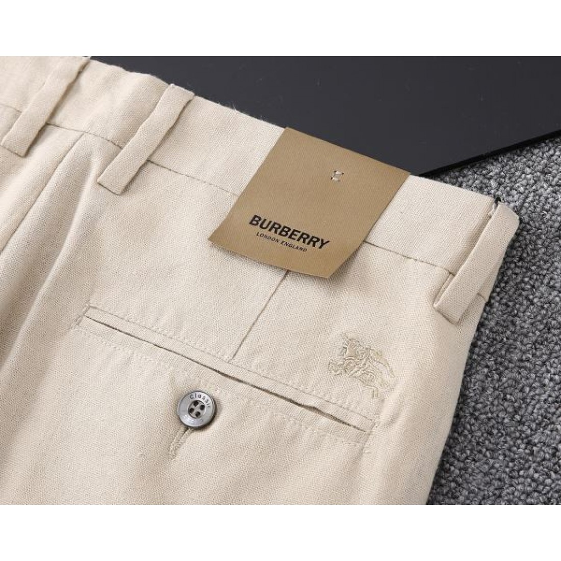 最新作 バーバリー コピー カジュアルパンツ こなれ感たっぷり 華やかな BURBERRY