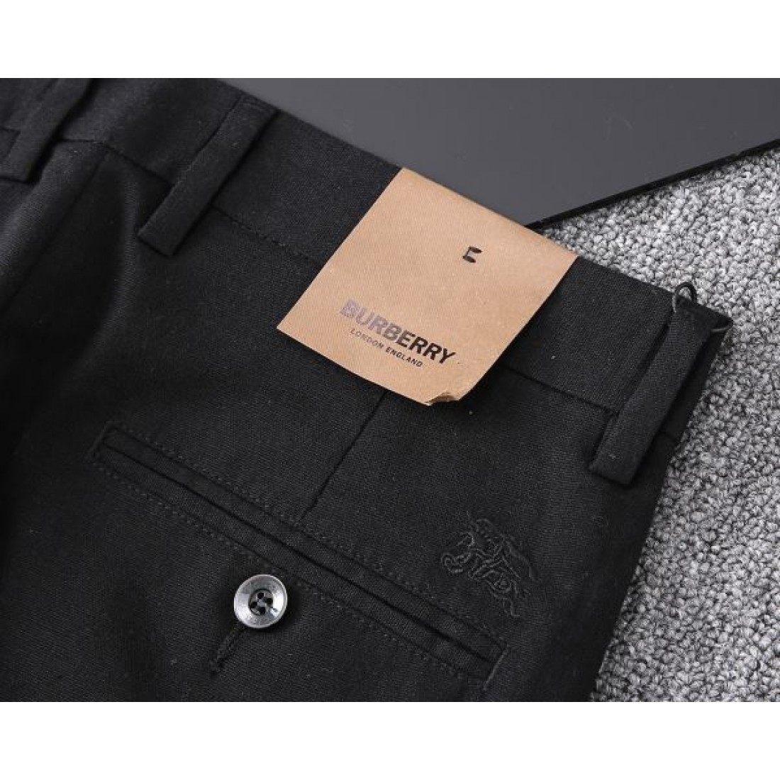 話題沸騰 BURBERRY バーバリー コピー カジュアルパンツ 抜群の存在感 