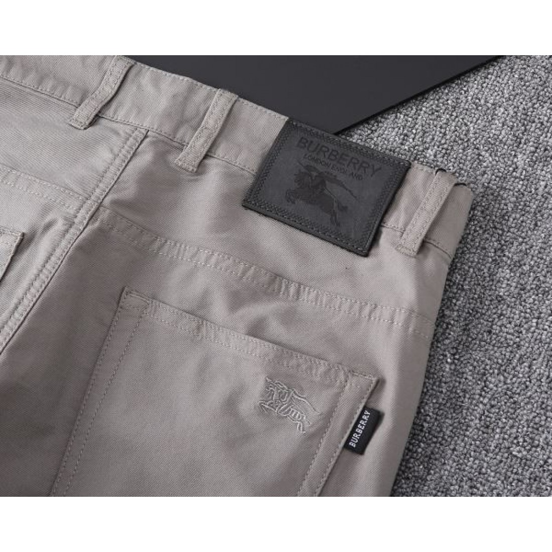 抜群の存在感 高級感 バーバリー スーパーコピー カジュアルパンツ BURBERRY