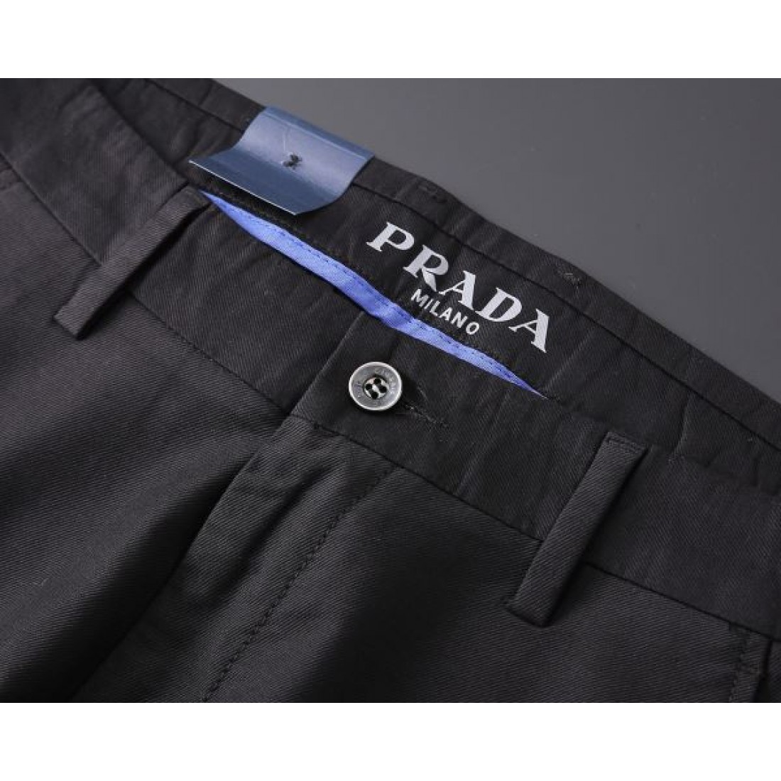 PRADA プラダ スーパーコピー カジュアルパンツ 洗練された 大人可愛い 