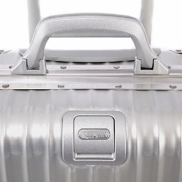 RIMOWA リモワスーパーコピー トパーズ 4輪 34L マルチホイール IATA 機内持ち込み可 900.53 RIMOWA TOPAS スーツケース リモア TSA付