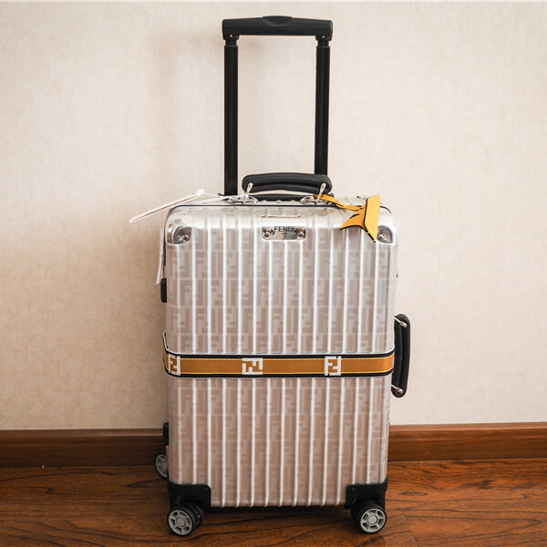 フェンディ×RIMOWA フェンディスーパーコピー スーツケース yellow 33L フェンディ リモワ