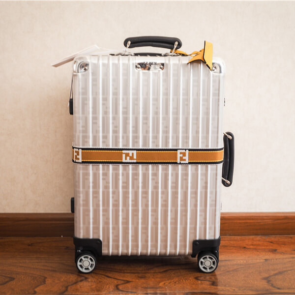フェンディ×RIMOWA フェンディスーパーコピー スーツケース yellow 33L フェンディ リモワ