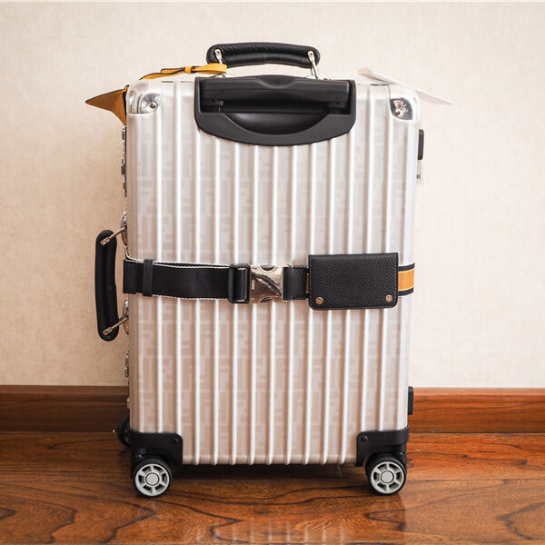 フェンディ×RIMOWA フェンディスーパーコピー スーツケース yellow 33L フェンディ リモワ