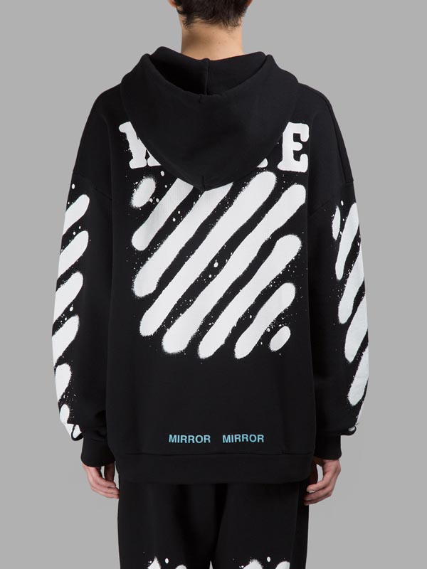 オフ ホワイト レプリカ パーカー 通販 OFF WHITE SPRAY DIAGONALS HOODIE PARKA 商品名 - OFF WHITE BLACK SPRAYED DIAGONALS HOODIE PARKA 商品番号 - OMBB009S171920131001