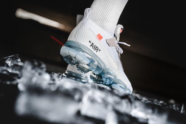 ホワイト オフホワイト ナイキ レプリカ 激安 OFF-WHITE × AIR VAPORMAX “BLACK” & “WHITE”ヴェイパーマックス