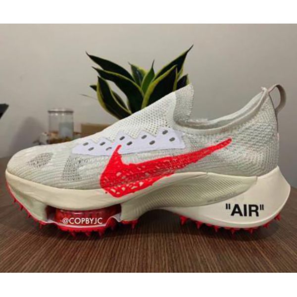 テンポ ネクスト% 偽物 注目アイテム OFF WHITE×NIKE エア ズーム テンポ NEXT％ FK CV0697-400