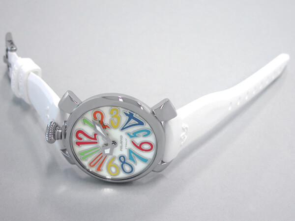 ガガ･ミラノスーパーコピー GAGAMILANO マニュアル　40mm　クォーツ z5020.1 ホワイトラバー ホワイトシェル/マルチカラーアラビア