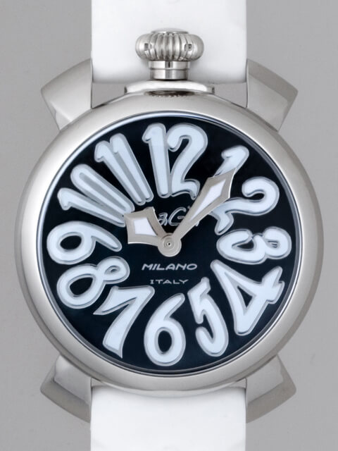 ガガ･ミラノスーパーコピー GAGAMILANO マニュアル　40mm　クォーツ z5020.4 ホワイトラバー ブラックシェル/ホワイトアラビア