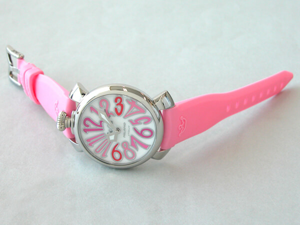 ガガ･ミラノスーパーコピー GAGAMILANO マニュアル　40mm　クォーツ z5020.6 ピンクラバー ホワイトシェル/ピンクカラーアラビア