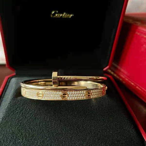 カルティエ LOVEブレスレット コピーカルティエ ラブブレス 偽物 バングル br005