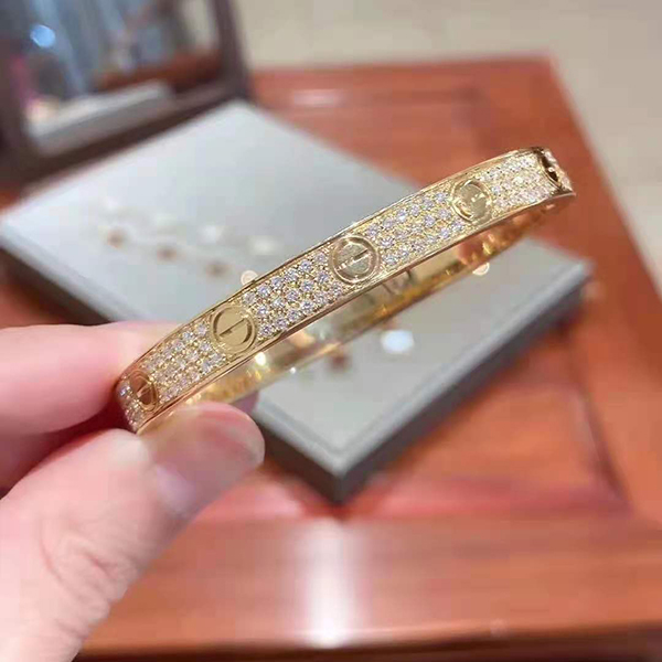 カルティエ LOVEブレスレット コピーカルティエ ラブブレス 偽物 バングル br005