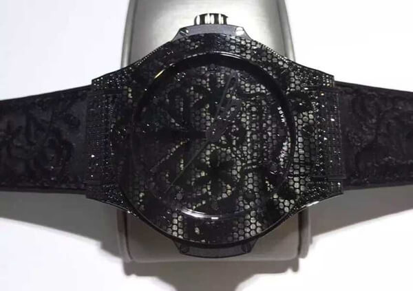 ウブロスーパーコピーhublot ビッグバン ブロイダリーオールブラックダイヤモンド 世界限定２００本 343.SV.6510.NR.0800