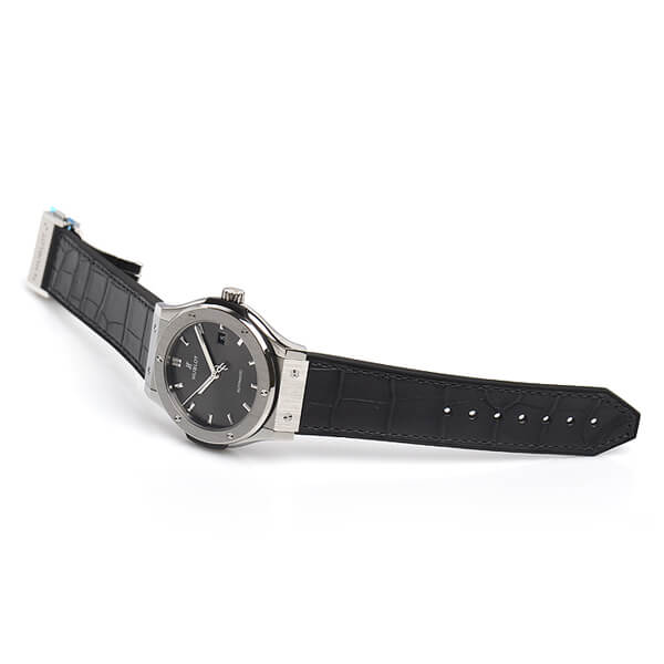 Hublot ウブロスーパーコピー クラシックフュージョン レーシンググレー チタニウム 542.NX.7071.LR