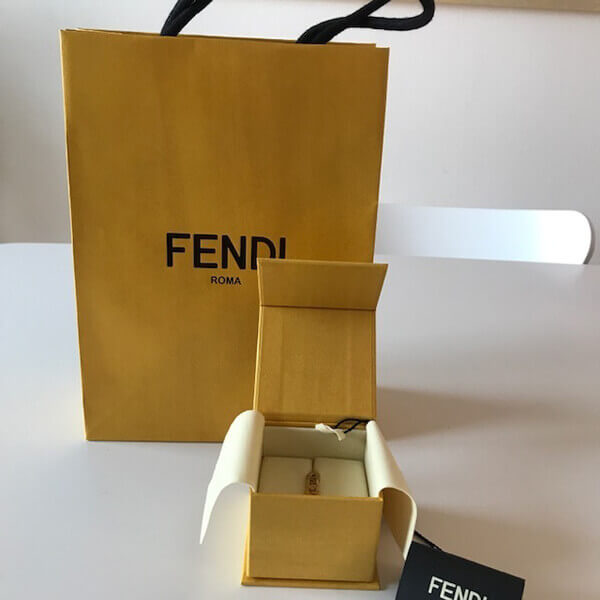 フェンディ ジュエリー コピー フェンディ  FF シングル ゴールドカラーピアス
