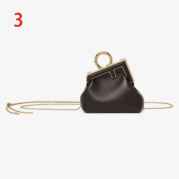 フェンディ 偽物 クラッチ【入手困難】ナッパレザー★FIRST CHARM★NANO 全色 7AS051ABVEF1BA9