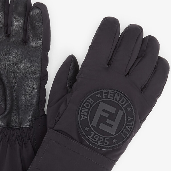 フェンディ 手袋 コピー SKI GLOVES テックナイロン スキーグローブ FAD029AEQJF0GME