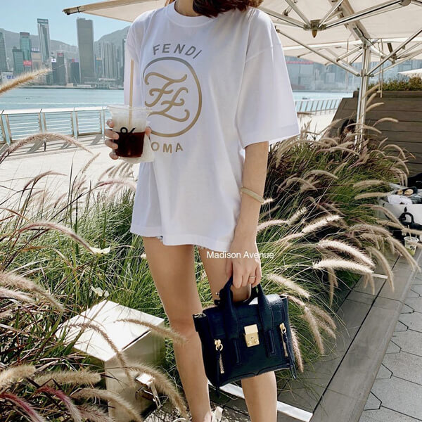 フェンディ Ｔシャツ 偽物 フェンディ-FF KARLIGRAPHY T-SHIRT /FF ロゴプリント FAF073 AA4G F0GMF