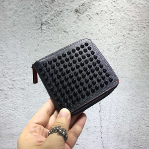 16/17AW新作 TOPセラー賞受賞┃クリスチャン ルブタン コピー Christian Louboutin┃Panettone spikes leather wallet