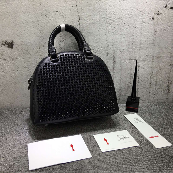 レア Christian Louboutin クリスチャン ルブタンスーパーコピー PANETTONE ブラックスタッズバッグ