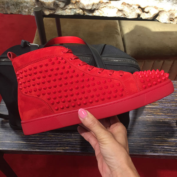 ルブタン スニーカー 偽物 鮮やかな赤★Christian Louboutin Lou Spikes スエード★スニーカー