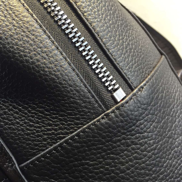16新作 LOUBOUTIN ルブタンコピー ALIOSHA レザースタッズ バックパック 3155158CM53