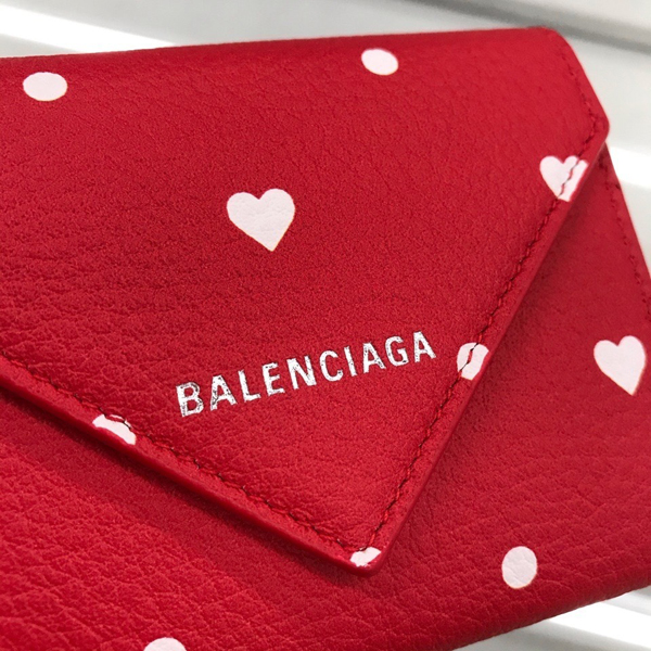 2020年人気新作 バレンシアガコピー財布 Papier Comp Wallet ペーパー コンパクト ウォレット ハート プリント