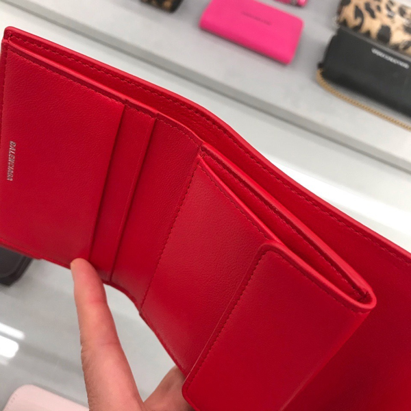 2020年人気新作 バレンシアガコピー財布 Papier Comp Wallet ペーパー コンパクト ウォレット ハート プリント