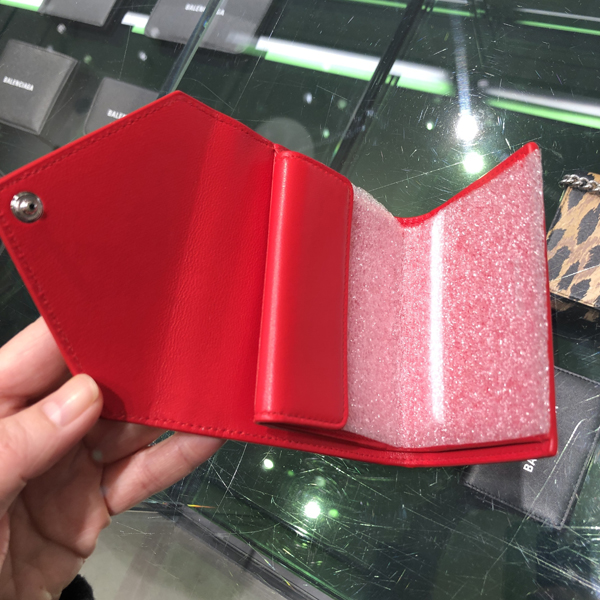 2020年人気新作 バレンシアガコピー財布 Papier Comp Wallet ペーパー コンパクト ウォレット ハート プリント