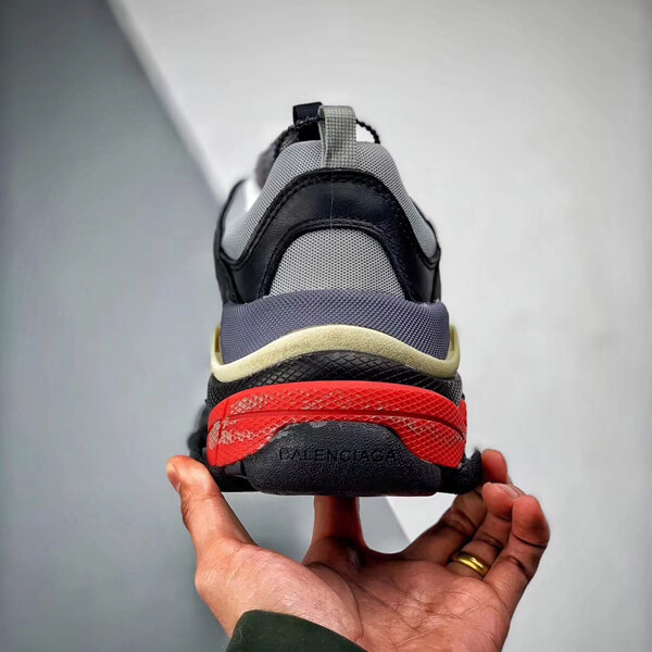 バレンシアガスーパーコピー バレンシアガ Triple S 