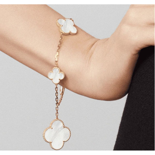 【国内発送】Van Cleef & Arpels ヴァンクリーフ＆アーペル コピー マジック アルハンブラ VCARD78600