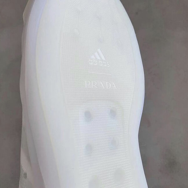 【限定コラボ】プラダ スニーカー 偽物 PRADA x アディダスA+P Luna Rossa 21 FZ5447