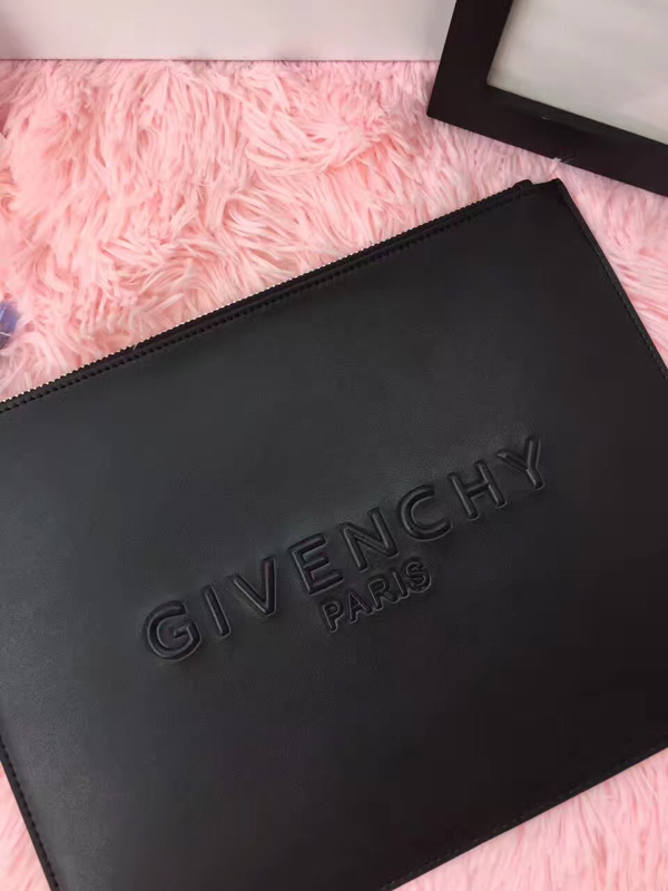 17/18AW GIVENCHY ジバンシィスーパーコピー エンボスロゴ クラッチバッグ