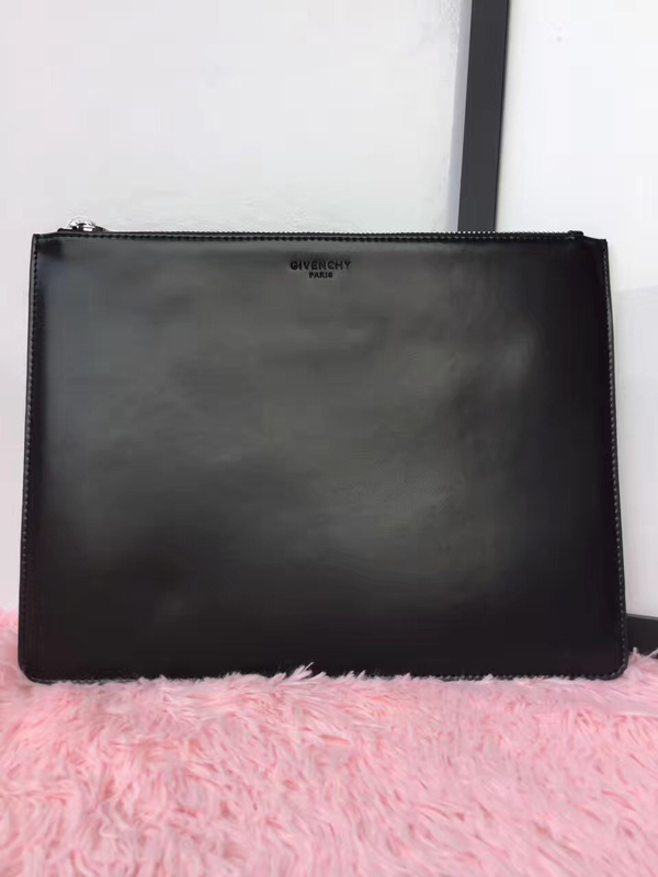 GIVENCHY ジバンシィスーパーコピー 17/18AW エンボスロゴ クラッチバッグ BK06072570 001
