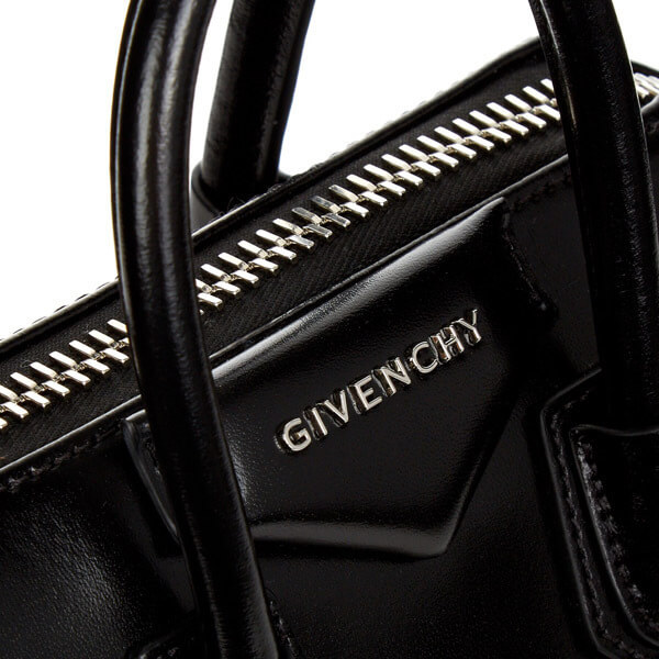 GIVENCHY ジバンシィスーパーコピー Antigonaミニクロスボディバッグ 1057033