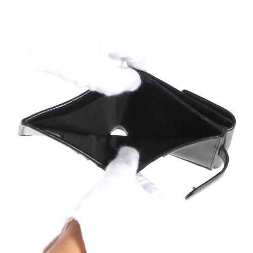 シャネルスーパーコピー クルーズライン ココマーク キャビアスキン 二つ折財布 ブラック＆シルバー A68709