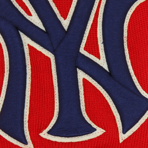 グッチ NY Yankees キャップ コピー グッチ ニューヨークヤンキース パッチ付*レッドウールニット embroidered wool beanie 色：レッド 素材：ウール100％ 品番：542719 4G206 6500