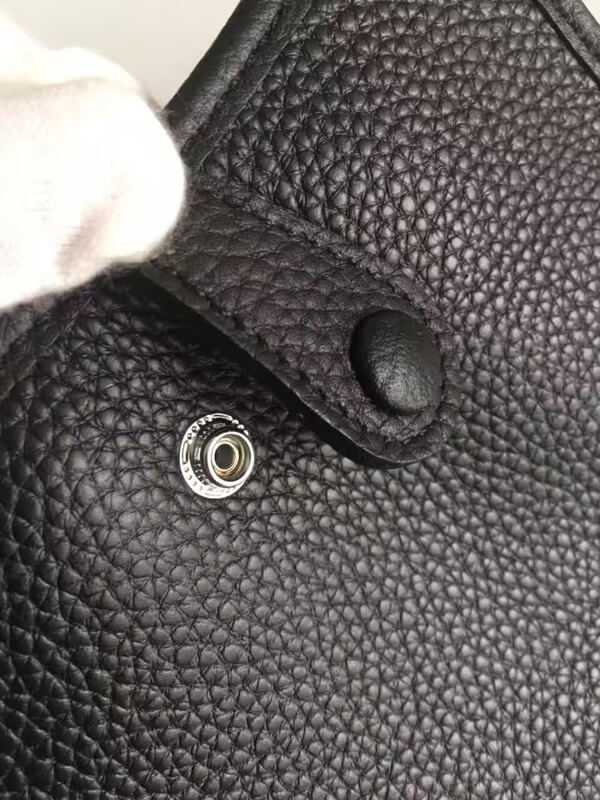 エルメス ショルダーバッグ エブリン TPM ブラック&times;シルバー金具 トリヨンクレマンス G刻印 エルメス Evelyne バッグ QJ11