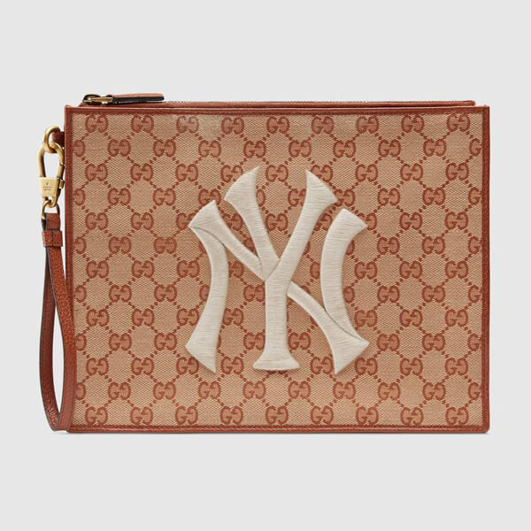 【グッチ NY 偽物 Yankees グッチ ニューヨークヤンキース クラッチ】ブリックレッドオリジナル GGキャンバス
