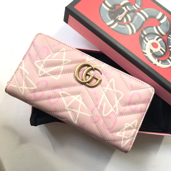 グッチ ギフトに嬉しい ゴースト 長財布 448087