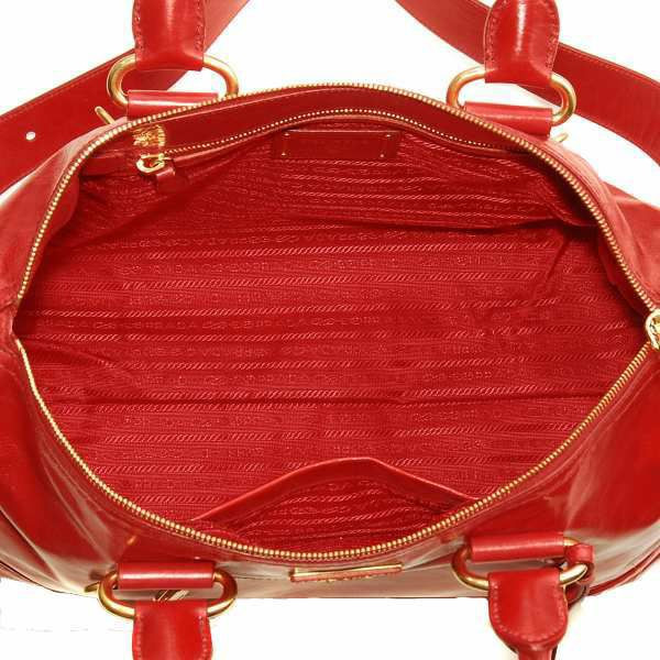 プラダ VITELLO SHINEストラップ付きレザートートバッグ BL0678 VIT.SHINE LACCA
