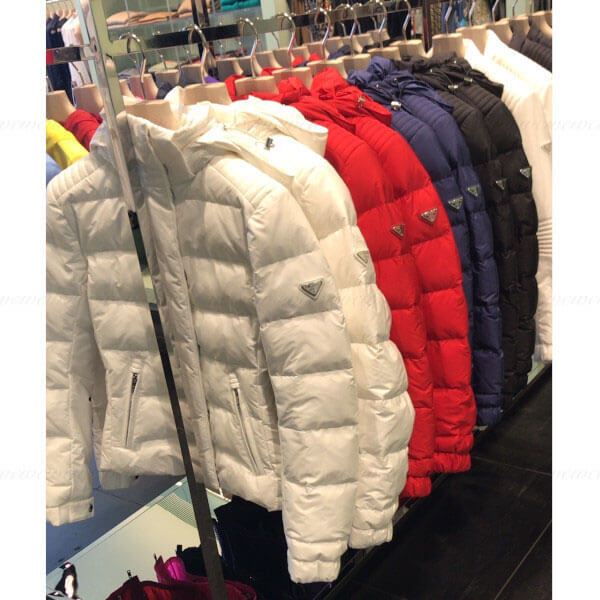 プラダ ダウン コピー PRADA★セール！大人気!フード付きショートダウンジャケット♪ 29X544