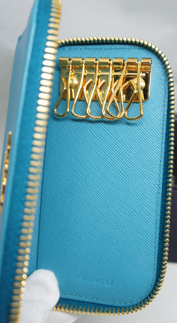 PRADA プラダキーケーススーパーコピー ラウンド ターコイズブルー 1PG604