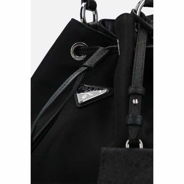 プラダ バケツバッグ 偽物【PRADA】ナイロンバケツバッグ 1BE055