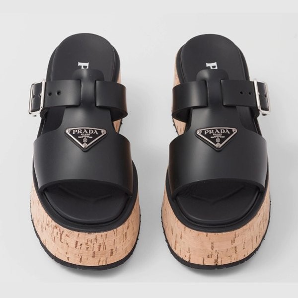 大注目プラダ 偽物 Rubber wedge platform sandals ウェッジサンダル